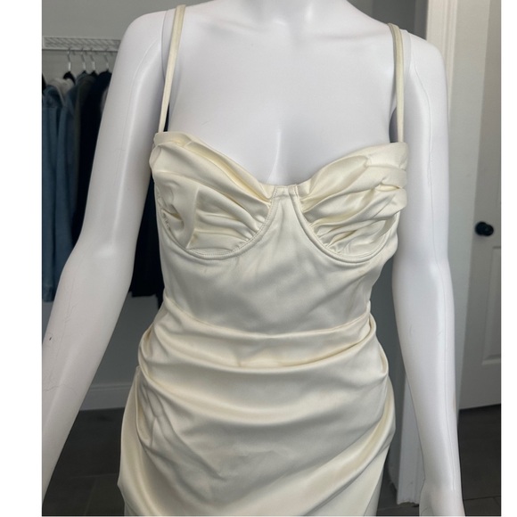 House of CB - FLORA IVORY SATIN CORSET DRESS Midi - Picture 10 of 15